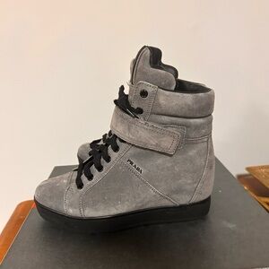 Prada suede Wedge Sneakers Women’s Sz EU 35.5  Hi Top Strap Lace Gray